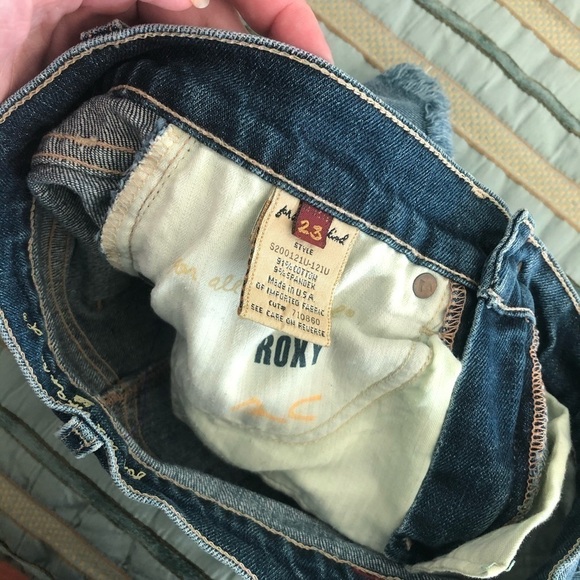 7 For All Mankind Roxy Distress Jean Mini Skirt - Picture 11 of 12